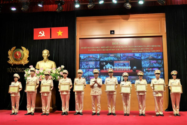 Ministry of Public Security honors role-models in implementing Uncle Ho’s teachings - 1