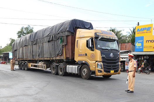 Tăng cường CSGT về địa phương để bảo đảm trật tự an toàn giao thông -1