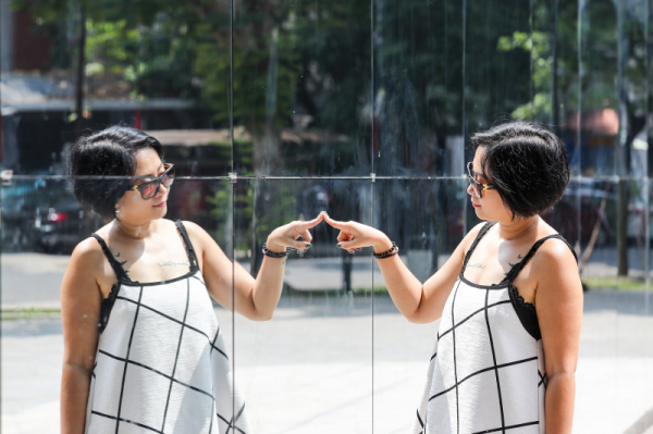 Unique giant 3D mirror house at Dien Hong flower garden -1