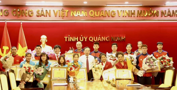 Quảng Ninh vinh danh huấn luyện viên, vận động viên đoạt thành tích cao tại SeaGames 32 -0