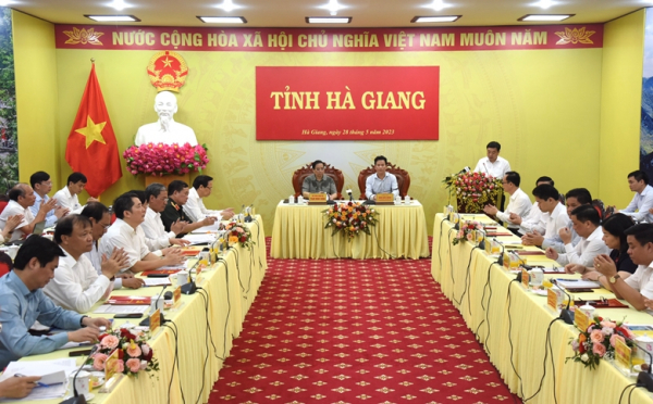 Thủ tướng Phạm Minh Chính làm việc với Ban Thường vụ Tỉnh ủy Hà Giang -0