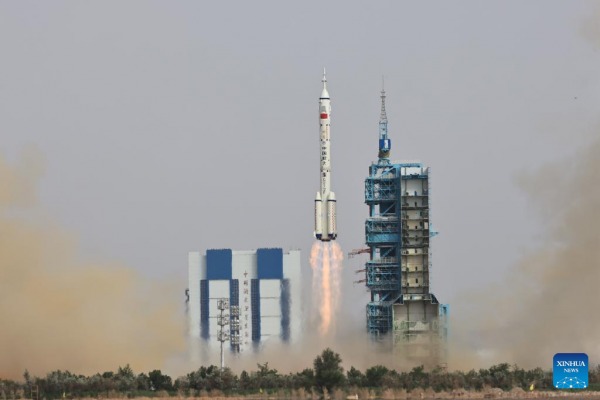 Trung Quốc phóng tàu vũ trụ Thần Châu-16 -0