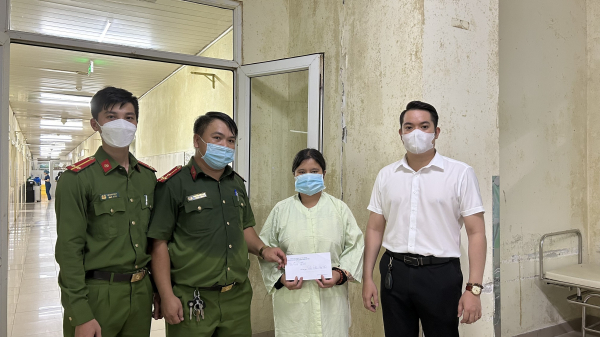 Tết thiếu nhi đặc biệt cùng lực lượng Cảnh sát 113 Công an thành phố tại Bệnh viện phụ sản - nhi Đà Nẵng. -2