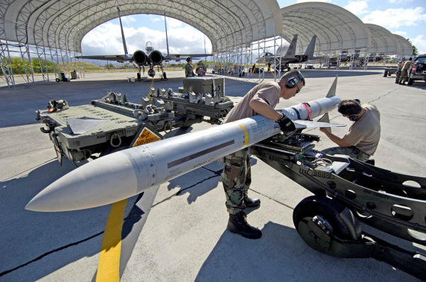 Ukraine sắp nhận tên lửa chuyên diệt máy bay của Mỹ -0