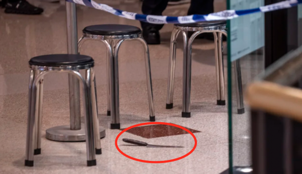 Tấn công bằng dao tại trung tâm thương mại ở Hong Kong, hai phụ nữ thiệt mạng  -0