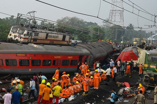 Bộ trưởng Đường sắt Ấn Độ công bố nguyên nhân dẫn tới tai nạn tàu hỏa thảm khốc  -0
