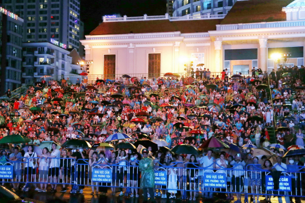 Bế mạc Festival biển Nha Trang – Khánh Hòa năm 2023 trong đêm mưa -0