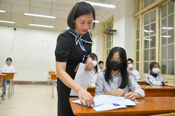 Hà Nội vắng 689 thí sinh trong ngày làm thủ tục đăng ký dự thi vào lớp 10 -0