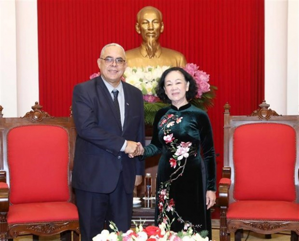 Party official reaffirms Vietnam’s solidarity with Cuba -0