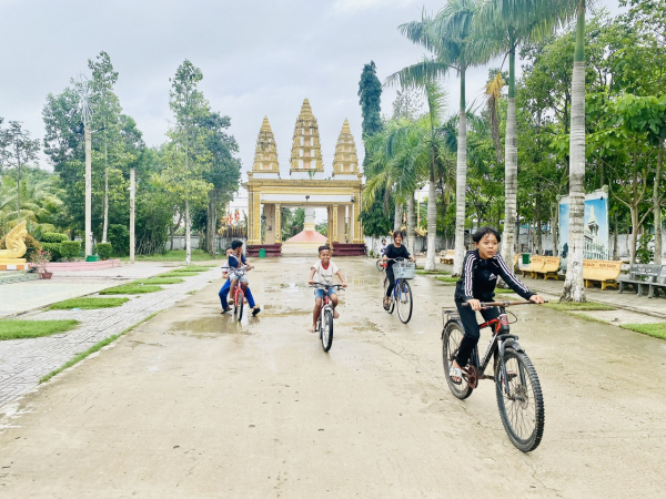 Những lớp học hè đặc biệt của trẻ em Khmer ở Sóc Trăng -0