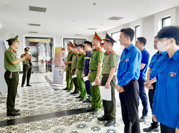 Tuổi trẻ Công an tỉnh Lào Cai xung kích thực hiện Đề án 06 -0