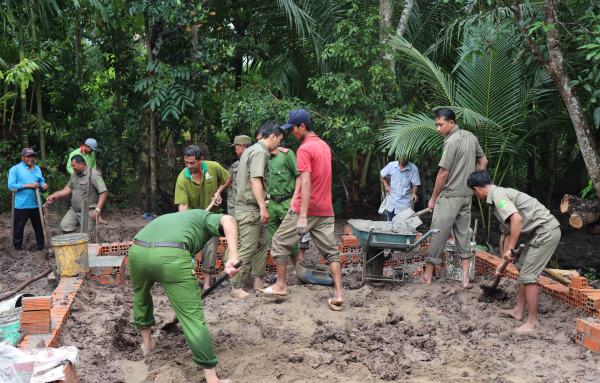 Đẩy nhanh tiến độ xây dựng nhà cho hộ nghèo đồng bào Khmer -2