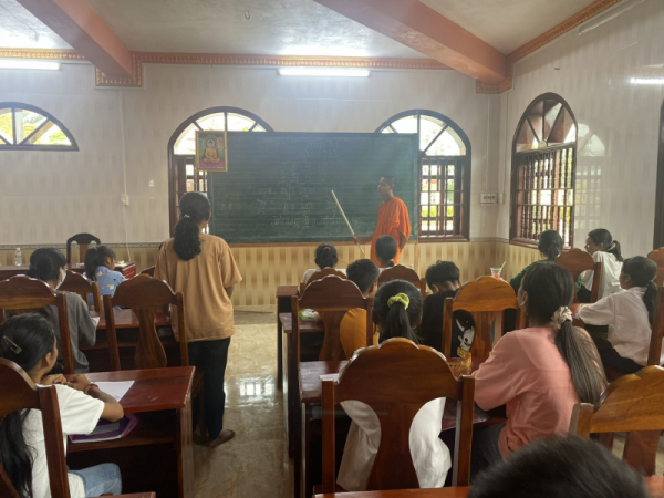 Special summer courses held for Khmer children in Soc Trang -1