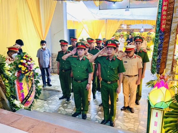 Tiếc thương Thiếu tá Lương Thanh Tuấn, người chiến sĩ CSGT Công an Hà Nam hy sinh trong khi làm nhiệm vụ -0
