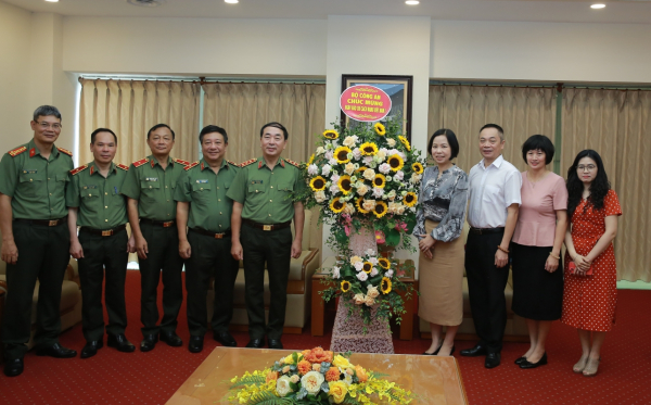 Bộ Công an chúc mừng các cơ quan Thông tấn, báo chí nhân dịp 98 năm Ngày Báo chí Cách mạng Việt Nam -0