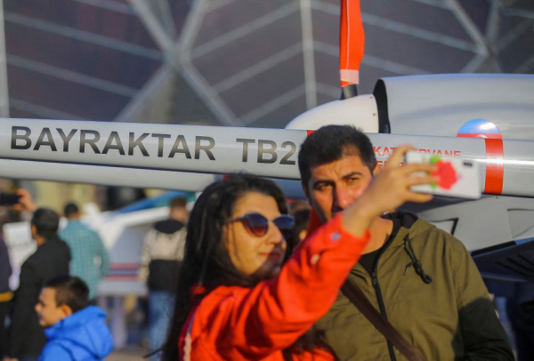 Chiến sự Nga - Ukraine “vỗ béo” nhà sản xuất máy bay không người lái Thổ Nhĩ Kỳ? -0