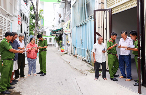 Công an TP Cần Thơ triển khai cao điểm “50 ngày, đêm” đăng ký, kích hoạt tài khoản định danh điện tử -0