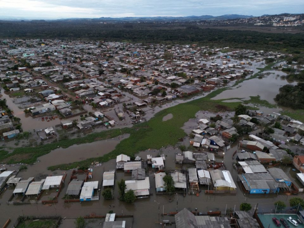 Bão lụt cướp đi sinh mạng của hàng chục người tại Brazil  - 1