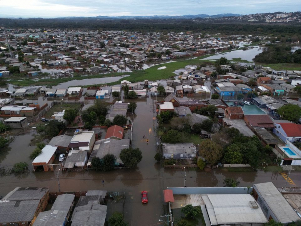 Bão lụt cướp đi sinh mạng của hàng chục người tại Brazil  - 3