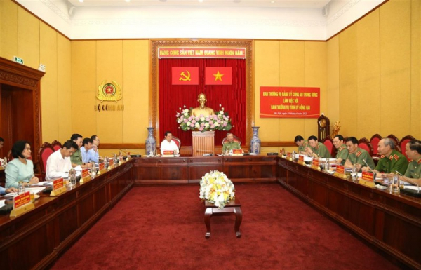 Minister To Lam works with Dong Nai Provincial Party Committee -0