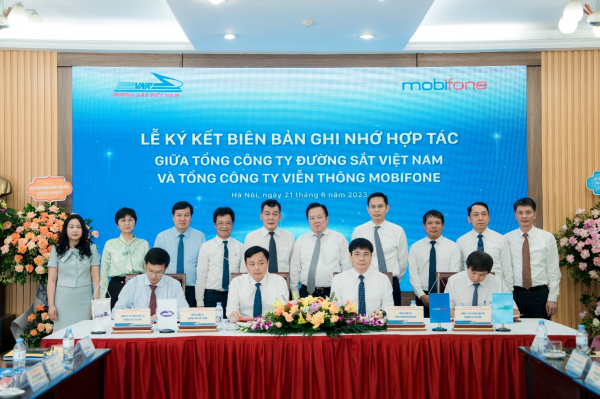 MobiFone ký kết hợp tác về Chuyển đổi số với Tổng công ty Đường sắt Việt Nam -0