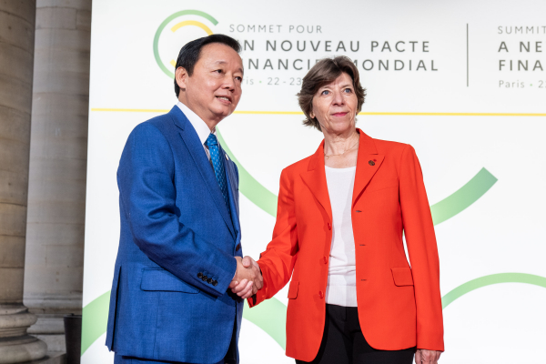 Phó Thủ tướng Trần Hồng Hà dự khai mạc Hội nghị Thượng đỉnh về hiệp ước tài chính toàn cầu mới - 0