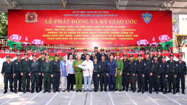 Trung đoàn CSCĐ Tây Nam Bộ phát động phong trào thi đua đặc biệt -0