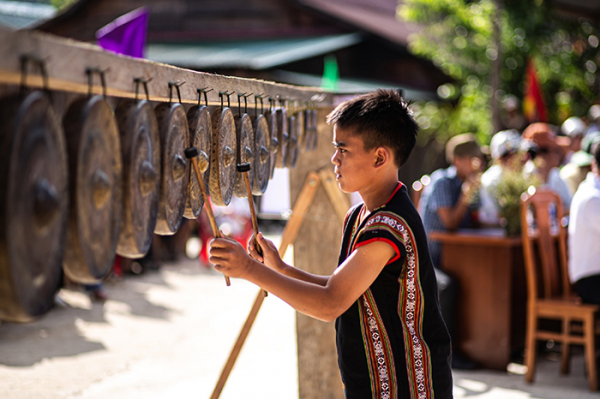 Bồng bềnh Vi Rơ Ngheo -0