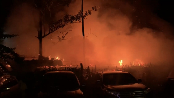 Nhanh chóng dập tắt đám cháy tại bãi xe của một resort -0
