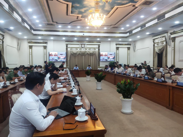 Lấy người dân làm chủ thể để phục vụ tốt hơn nữa -0