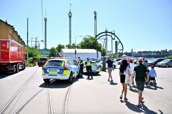 Tàu lượn siêu tốc ở Thụy Điển trật bánh, ít nhất một người thiệt mạng -1