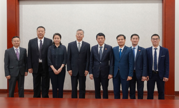 Thứ trưởng Lương Tam Quang hội đàm với Thứ trưởng Bộ Tư pháp Trung Quốc -0