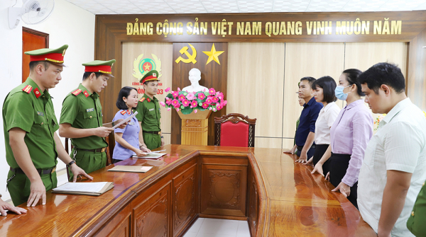 Khởi tố, bắt tạm giam nguyên Giám đốc tài chính Công ty Vạn Xuân -1