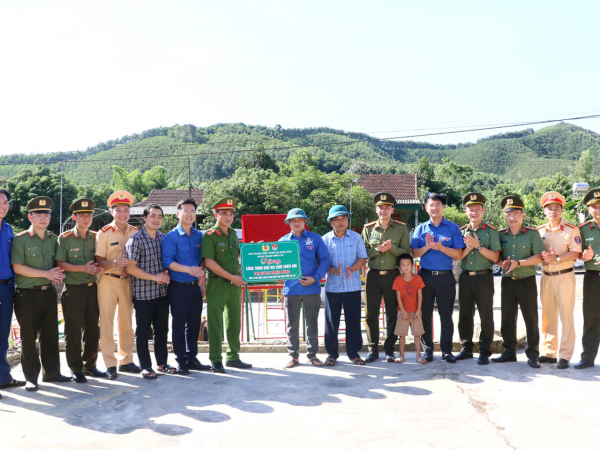 Nhiều hoạt động về nguồn ý nghĩa của Ban Thanh niên CAND tại Hà Tĩnh -0