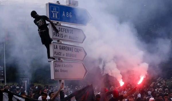 Tổng thống Macron hoãn công du vì bạo loạn lan rộng tại Pháp -0