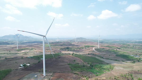 Đề xuất hỗ trợ 400m2 đất ở cho người dân bị ảnh hưởng bởi trụ điện gió -0