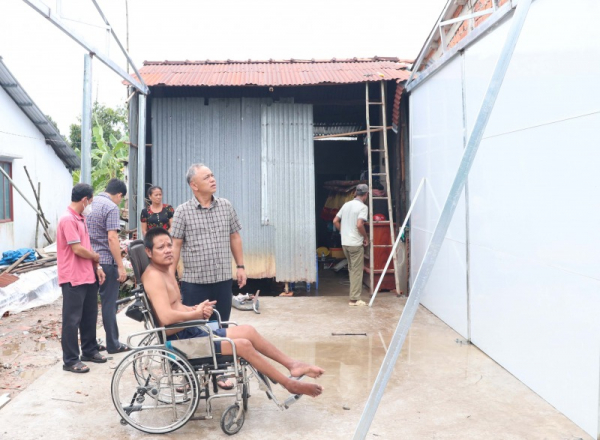 Police in Soc Trang asked to accelerate building of 1,200 homes for poor families -0