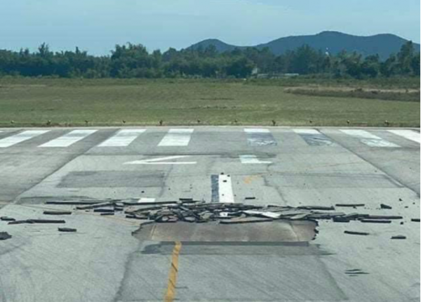 Trước ngày 10/7 phải báo cáo nguyên nhân gây nứt vỡ, bong tróc đường băng sân bay Vinh -0