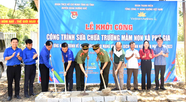 Đoàn Thanh niên Văn phòng Bộ Công an hỗ trợ hơn 400 triệu đồng “Hành trình về quê hương cách mạng” tại Hà Tĩnh -0