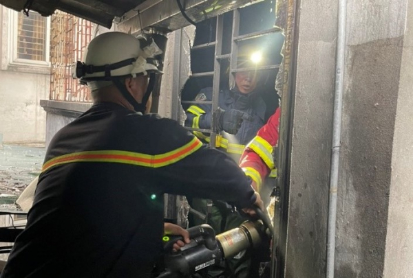 Cảnh sát chia sẻ kinh nghiệm phòng cháy, chữa cháy với dạng nhà ống -0