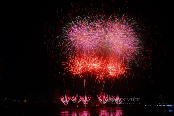 France wins Da Nang Int’l Fireworks Festival -0