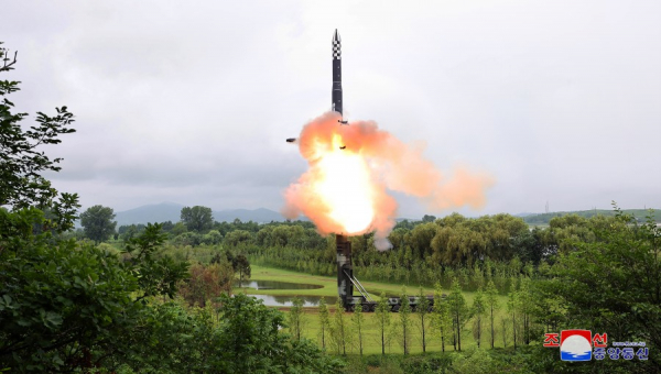 Triều Tiên xác nhận phóng tên lửa đạn đạo liên lục địa Hwasong-18 -0