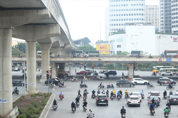 Hà Nội tổ chức lại giao thông quanh nút giao Mai Dịch để hạn chế ùn tắc  -0
