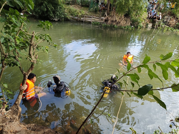 Sau va chạm giao thông, nhóm thanh niên chém nhau khiến 3 người thương vong -0