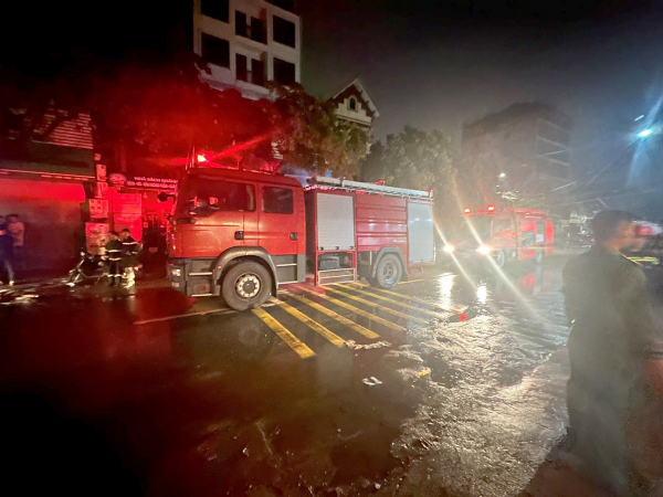 Hà Nội: 3 người trong gia đình tử vong trong đám cháy lúc rạng sáng -0