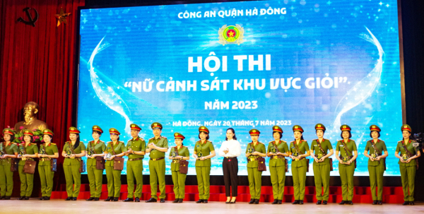 Sôi nổi hội thi tranh tài nữ Cảnh sát khu vực giỏi -0