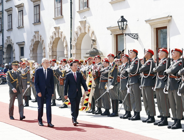 Lễ đón chính thức Chủ tịch nước Võ Văn Thưởng thăm CH Áo -0