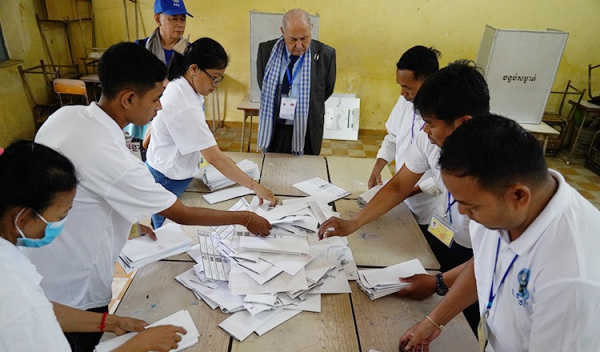 Đảng của ông Hun Sen thắng lớn với đại đa số ghế trong Quốc hội -0