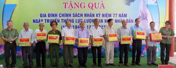 Công an Quảng Nam làm tốt công tác đền ơn đáp nghĩa -0