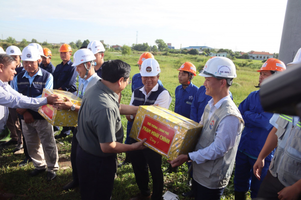 Thủ tướng Phạm Minh Chính kiểm tra dự án vành đai 3 tại Long An -0